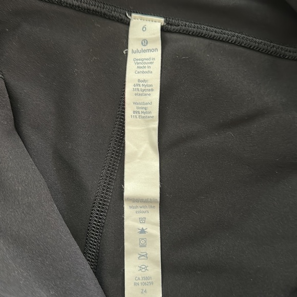 Lululemon Athletica Tight Stuff Black Reflective Dots Scalloped Hem Legg… - Picture 12 of 14